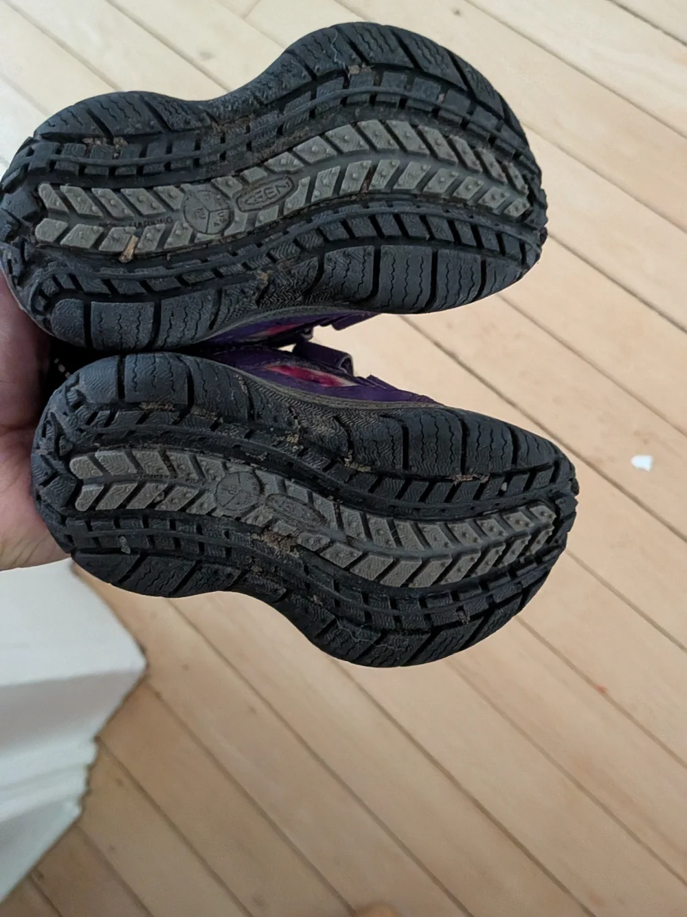 KEEN Kids' Toddler Baby Purple and Pink Shoes Size 4